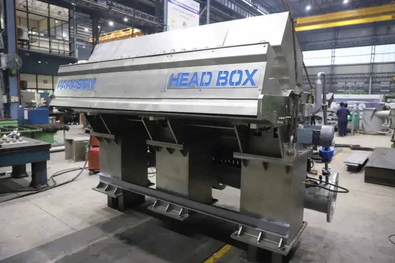 Caixa de entrada hidráulica Parason em fábrica de papel — construção em aço inoxidável com sistema de controle de diluição